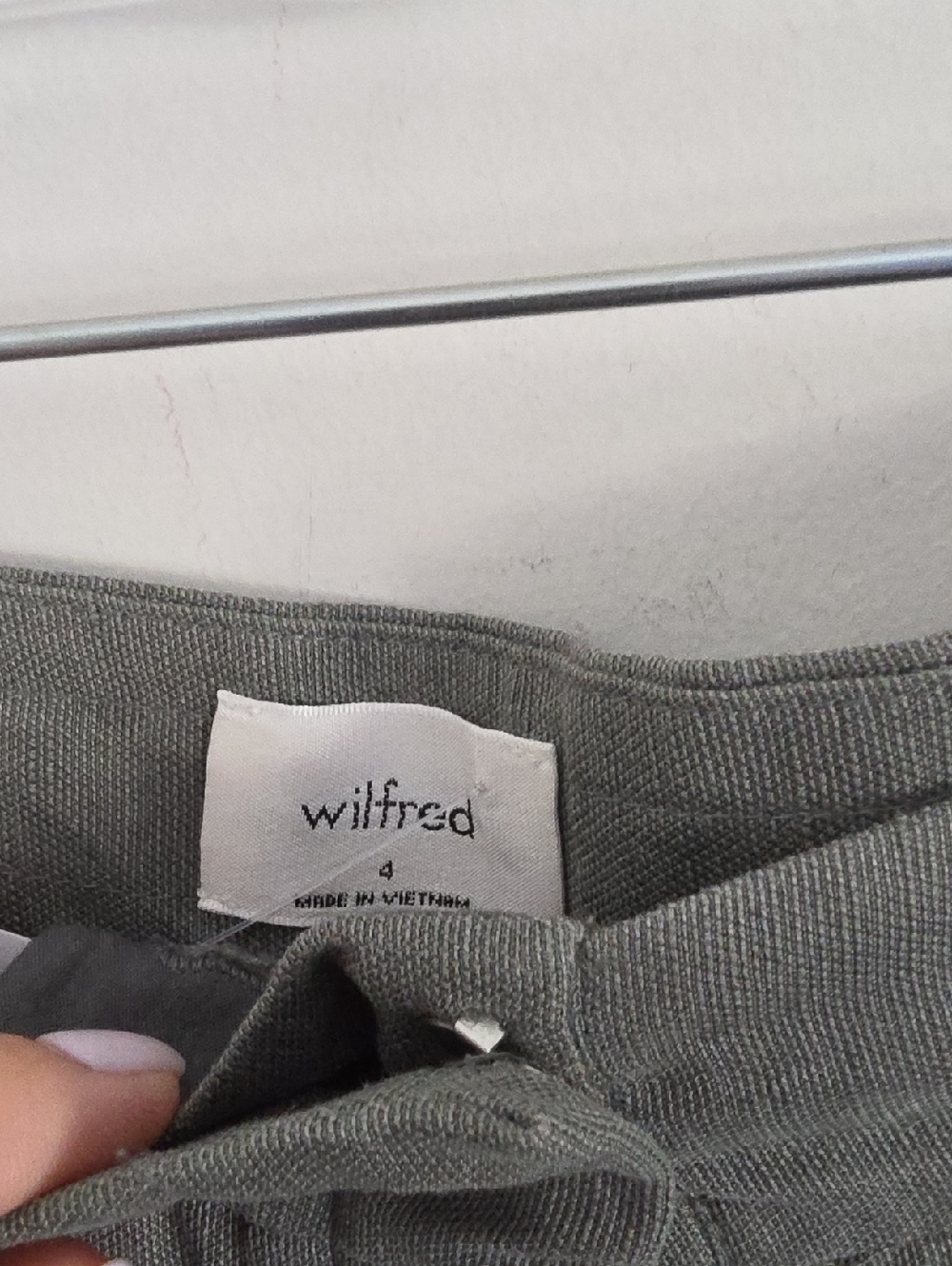 ARITZIA | Wilfred Linen Allant crop pants with a ribbon green Sz 4 - Picture 5 of 8